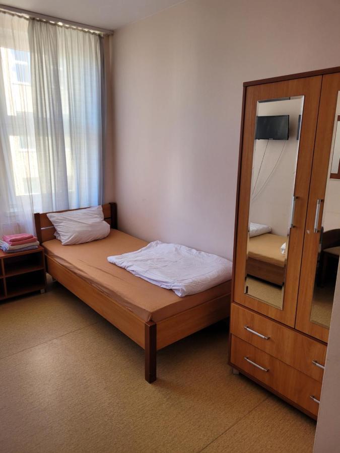 Dom Opieki Nestor Hotel Varsovia Exterior foto